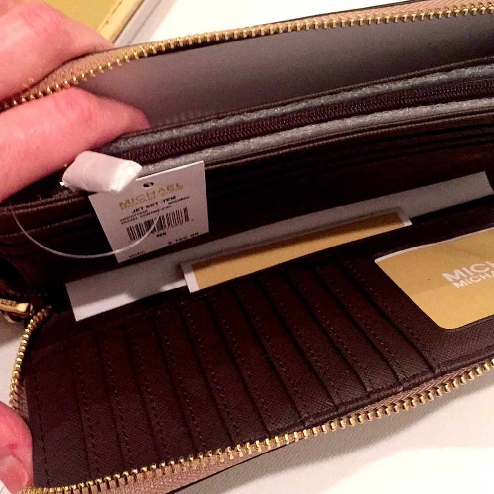 NWT Michael Kors Saffiano Leopard Wallet - Picture 5 of 7